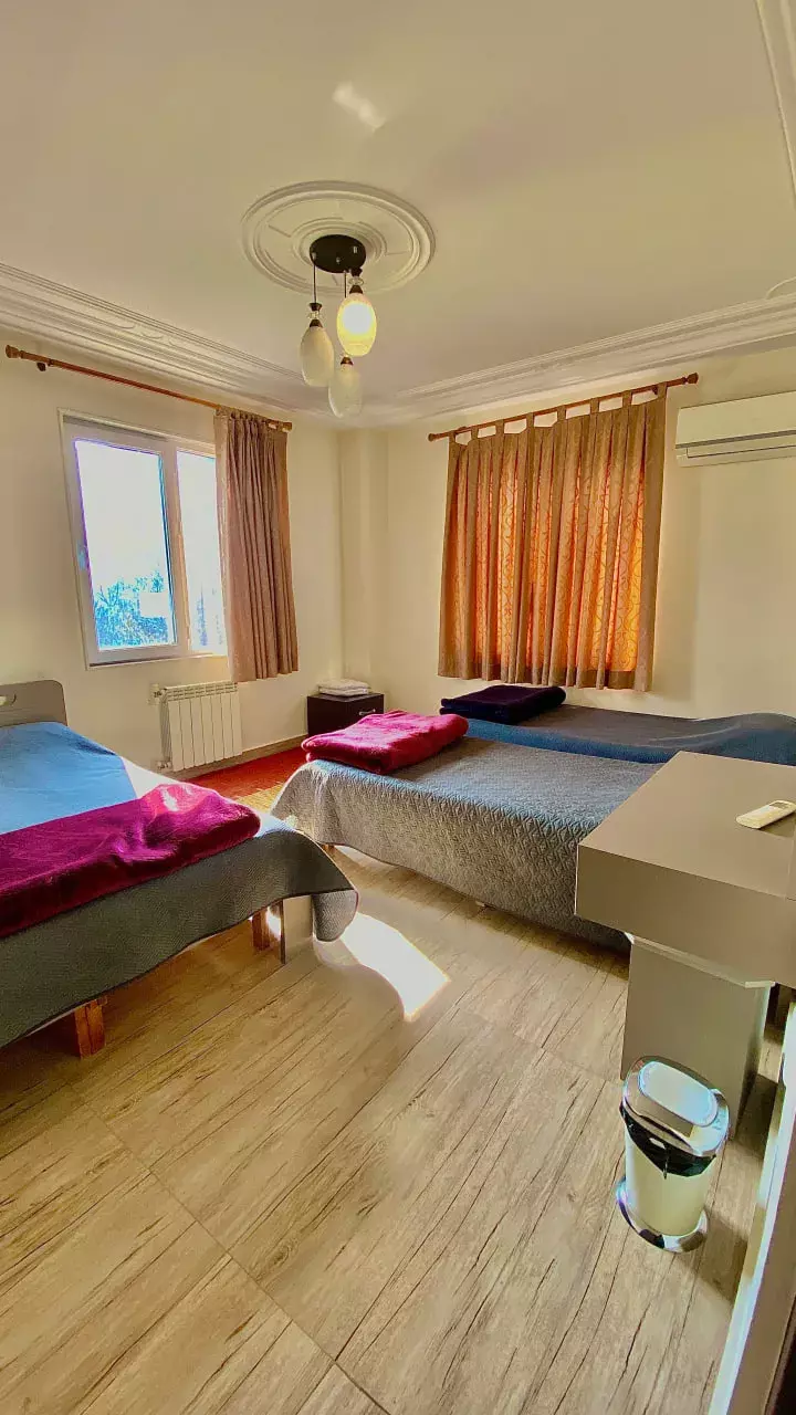 Alibaba https://cdn.alibaba.ir/ostorage/hotel-accommodation-images/685ad03cac13a7ed0d84e0f5_یک خوابه برای چهار نفر (2).webp